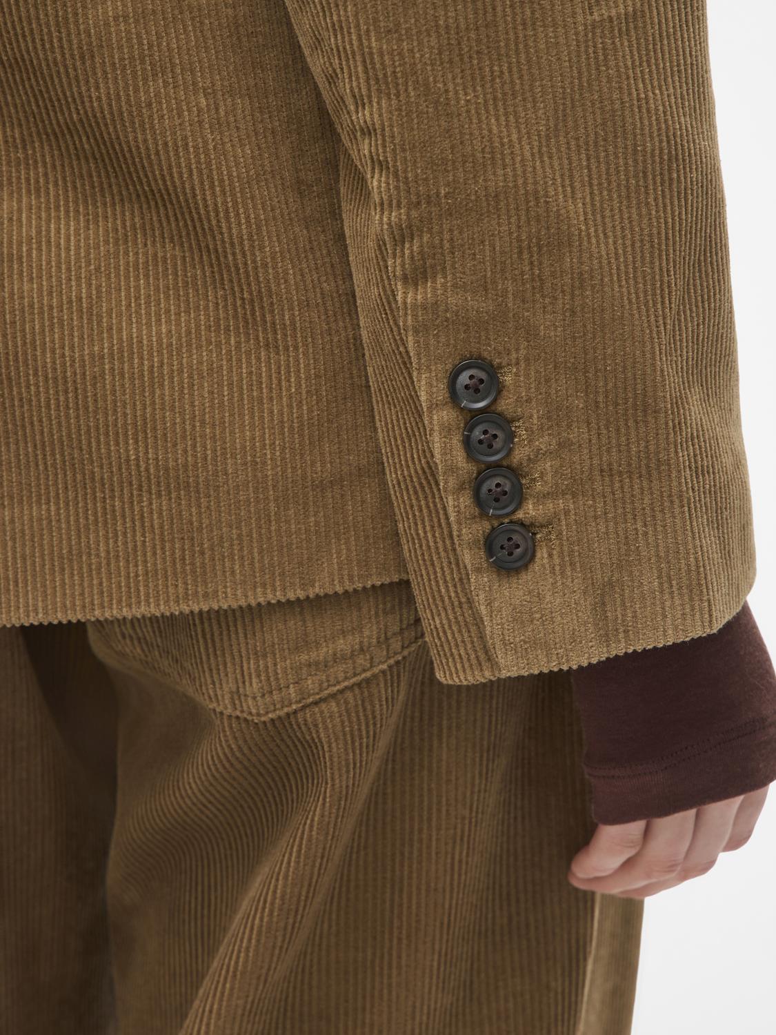 model_shot-detail